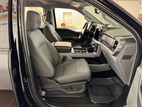 Used 2024 Ford F150 XLT w/ Equipment Group 302A MID image 39