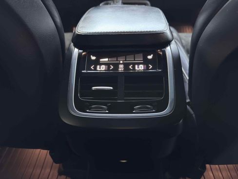 Used 2016 Volvo XC90 T6 R-Design w/ Vision Package image 91