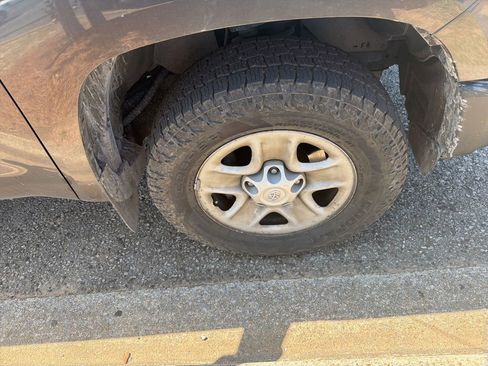 Used 2015 Toyota Tundra SR RWD image 8