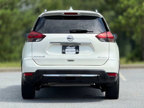 Used 2019 Nissan Rogue SV AWD/4WD image 6