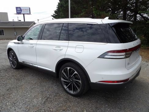 Used 2020 Lincoln Aviator Reserve w/ Equipment Group 202A AWD/4WD image 3