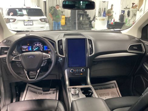 Used 2024 Ford Edge SEL w/ Convenience Package AWD/4WD image 18