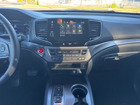 Certified 2022 Honda Pilot Sport image 22