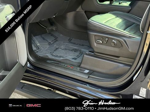 Used 2024 GMC Sierra 1500 AT4X image 22