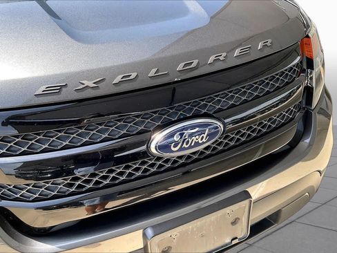 Used 2015 Ford Explorer Sport w/ Equipment Group 401A AWD/4WD image 29