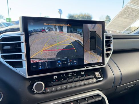 Used 2023 Toyota Sequoia Platinum image 33