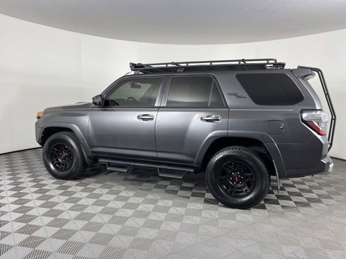 Used 2018 Toyota 4Runner TRD Off-Road AWD/4WD image 7