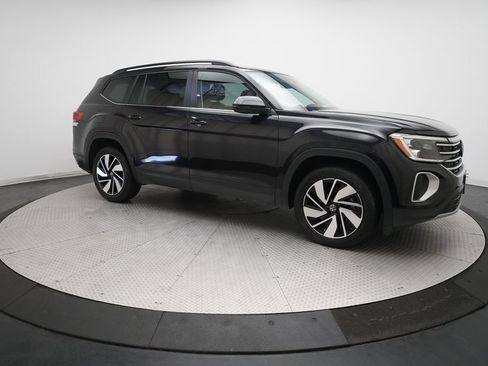 Used 2024 Volkswagen Atlas SE AWD/4WD image 37