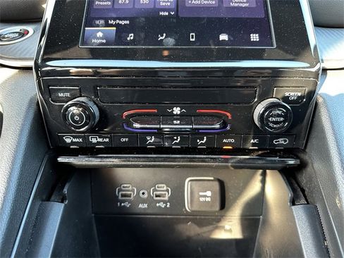 Used 2024 Jeep Grand Cherokee L Laredo image 24