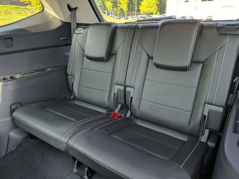 Used 2023 Volkswagen Atlas SE w/ Panoramic Sunroof Package FWD image 15