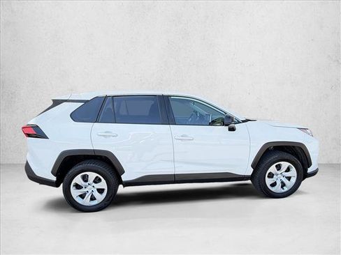 Used 2024 Toyota RAV4 LE AWD/4WD image 4