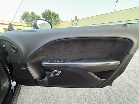 Used 2016 Dodge Challenger SRT RWD image 27