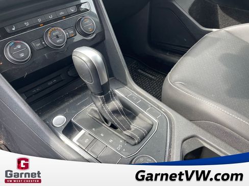 Used 2021 Volkswagen Tiguan SE image 13