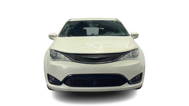 Used 2020 Chrysler Pacifica Touring w/ S Appearance Package FWD image 6