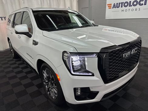 Used 2024 GMC Yukon XL Denali Ultimate AWD/4WD image 3