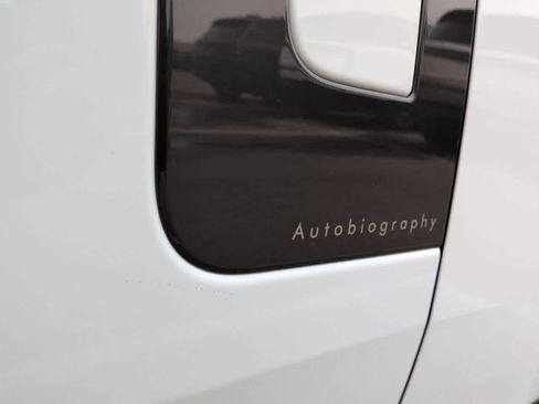 New 2026 Land Rover Range Rover Long Wheelbase Autobiography image 12