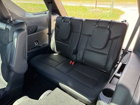 Used 2025 Ford Explorer ST AWD/4WD image 33