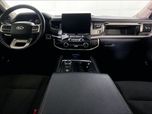 Used 2024 Ford Expedition XLT RWD image 19