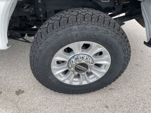 Used 2021 Ford F250 XLT w/ XLT Value Package AWD/4WD image 35