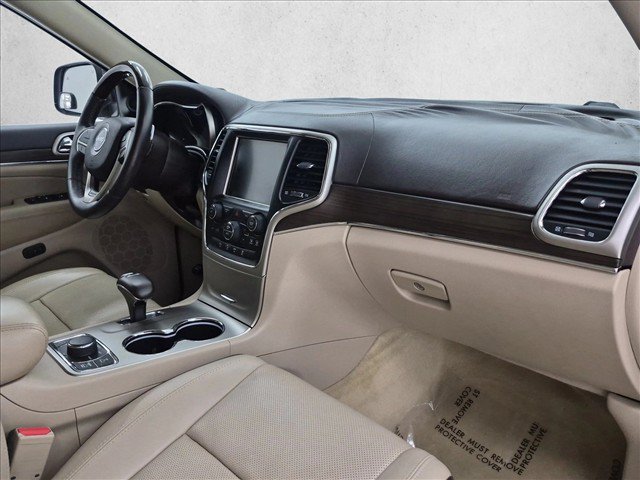 Used 2014 Jeep Grand Cherokee Overland w/ Advanced Technology Group AWD/4WD image 26
