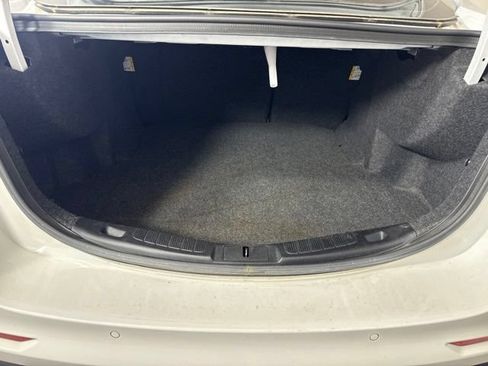 Used 2019 Ford Fusion SE w/ Equipment Group 151A FWD image 28