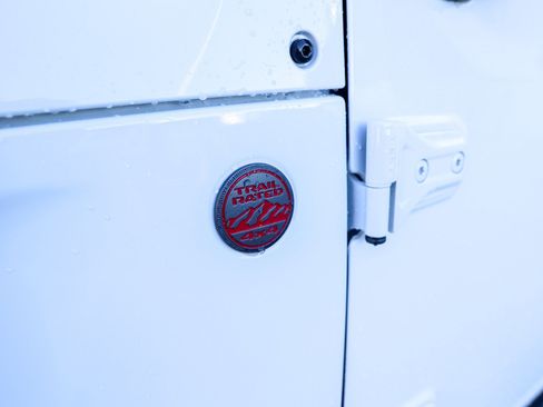 Used 2020 Jeep Gladiator Rubicon image 15