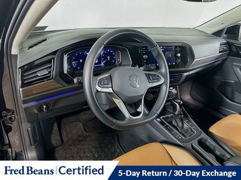 Used 2023 Volkswagen Jetta SEL image 18