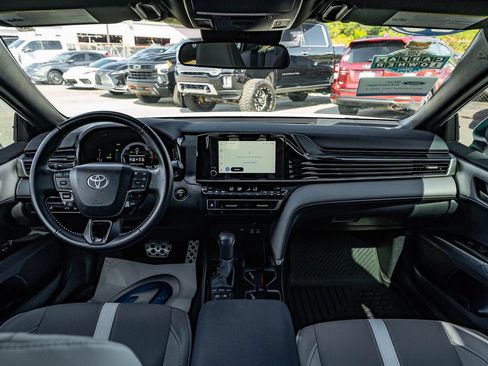 Used 2026 Toyota Camry SE FWD image 20