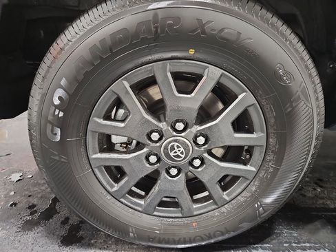 New 2025 Toyota 4Runner SR5 image 7