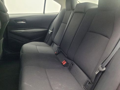Used 2021 Toyota Corolla LE image 18