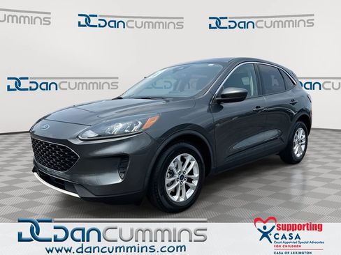 Used 2020 Ford Escape SE FWD image 1