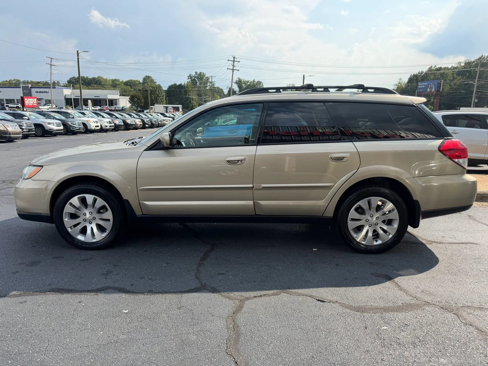 Used 2009 Subaru Outback 2.5i Limited AWD/4WD image 4