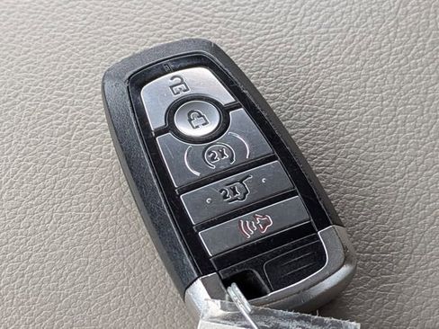 Used 2020 Ford Expedition XLT w/ Equipment Group 202A RWD image 33