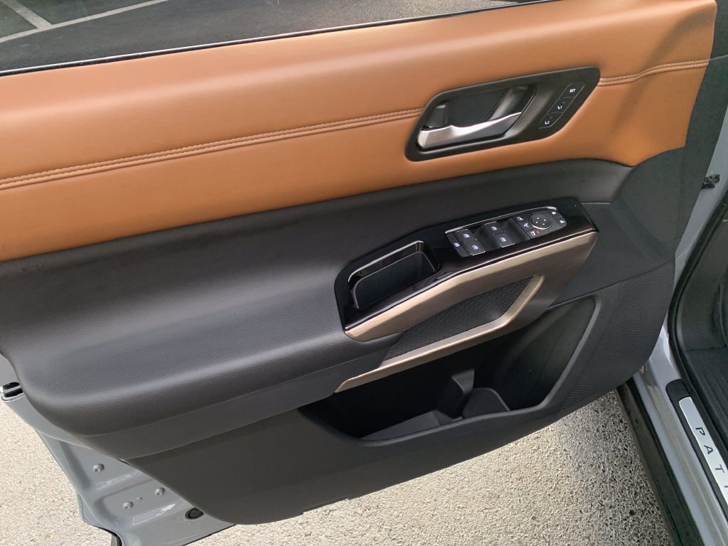 Certified 2024 Nissan Pathfinder Platinum AWD/4WD image 19