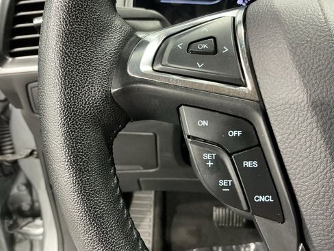 Used 2024 Ford Edge SEL image 12