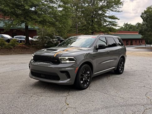 Used 2023 Dodge Durango R/T w/ Hemi Orange Plus Package RWD image 1