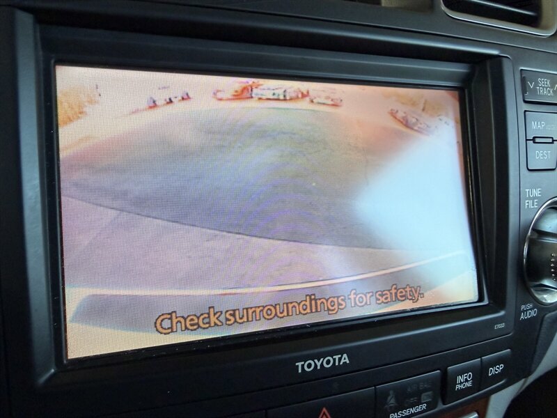 Used 2012 Toyota Highlander Limited AWD/4WD image 30