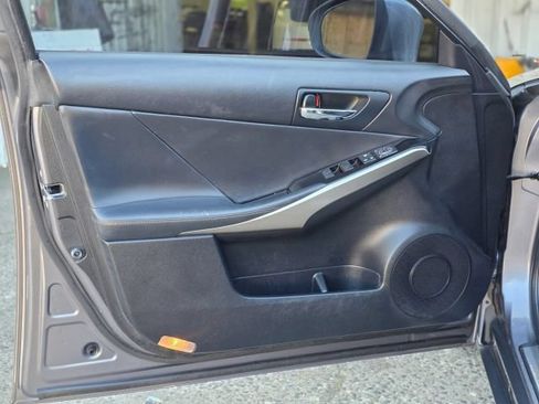 Used 2014 Lexus IS 250 AWD w/ Navigation Package image 32