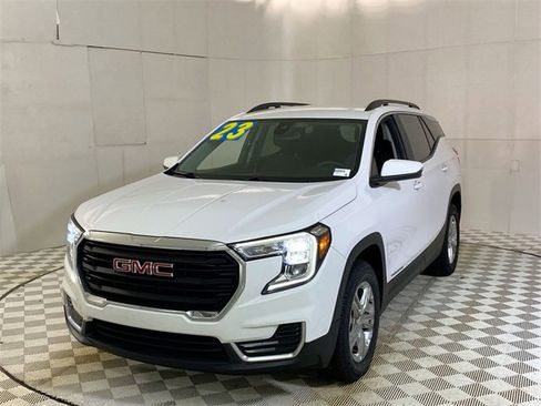 Used 2023 GMC Terrain SLE w/ Driver Convenience Package image 20