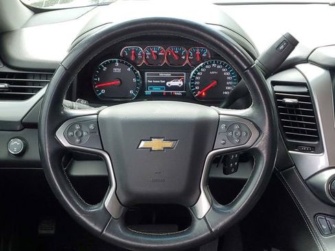 Used 2020 Chevrolet Suburban LT AWD/4WD image 22