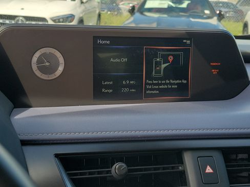 Used 2022 Lexus UX 200 w/ Accessory Package (Z2) FWD image 28