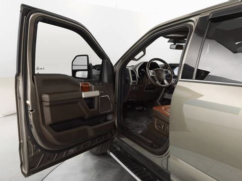 Used 2022 Ford F350 King Ranch w/ King Ranch Ultimate Package image 10