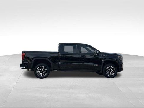 Used 2025 GMC Sierra 1500 AT4 w/ AT4 Premium Package AWD/4WD image 17