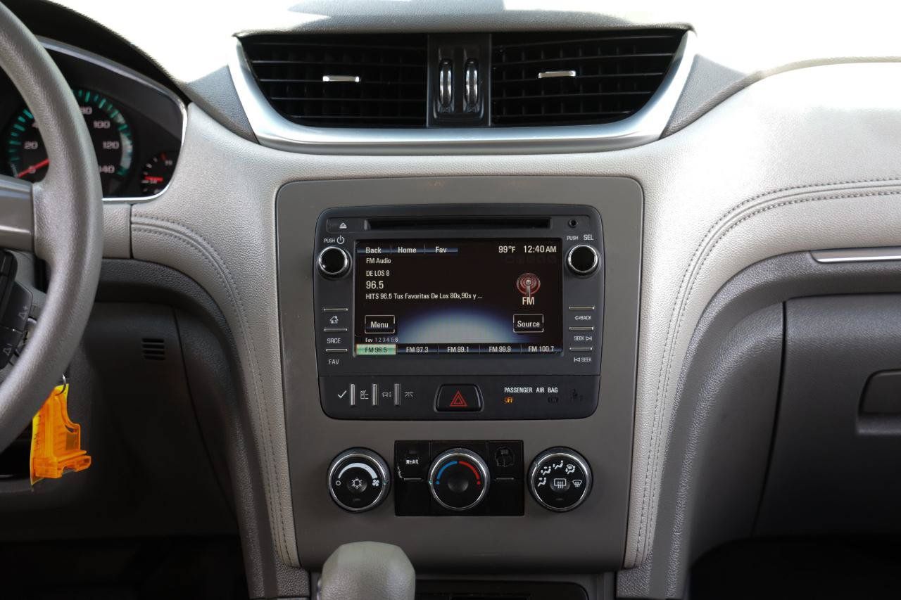Used 2017 Chevrolet Traverse LS FWD image 35