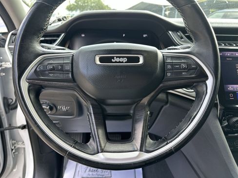 Used 2022 Jeep Grand Cherokee L Limited w/ Luxury Tech Group II AWD/4WD image 11