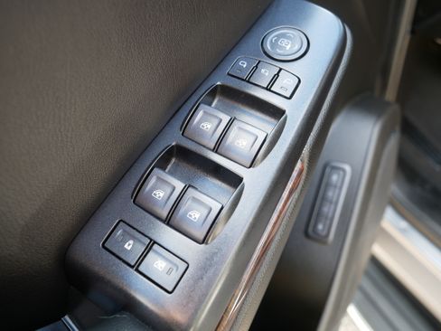 Used 2019 GMC Yukon SLT AWD/4WD image 19
