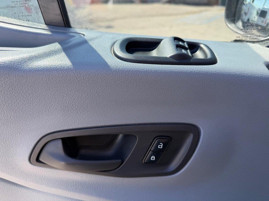 Used 2019 Ford Transit 150 148 Low Roof RWD image 32