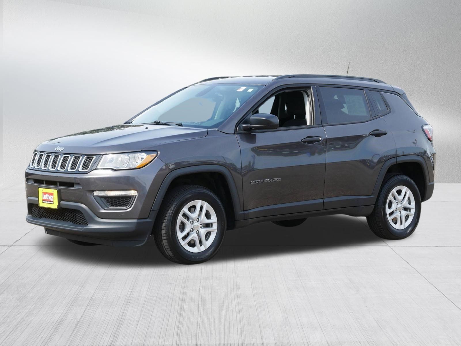 Used 2018 Jeep Compass Sport w/ Cold Weather Group AWD/4WD image 3