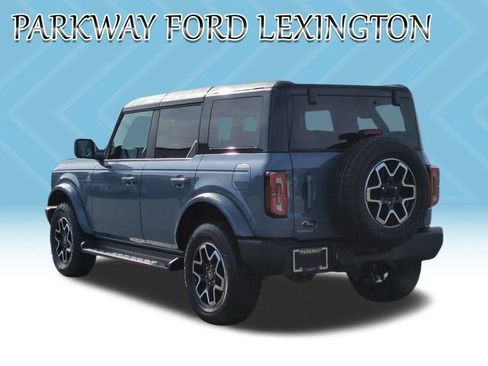 Used 2025 Ford Bronco Outer Banks AWD/4WD image 3