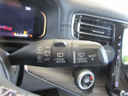 Used 2024 Jeep Wagoneer Series II AWD/4WD image 37